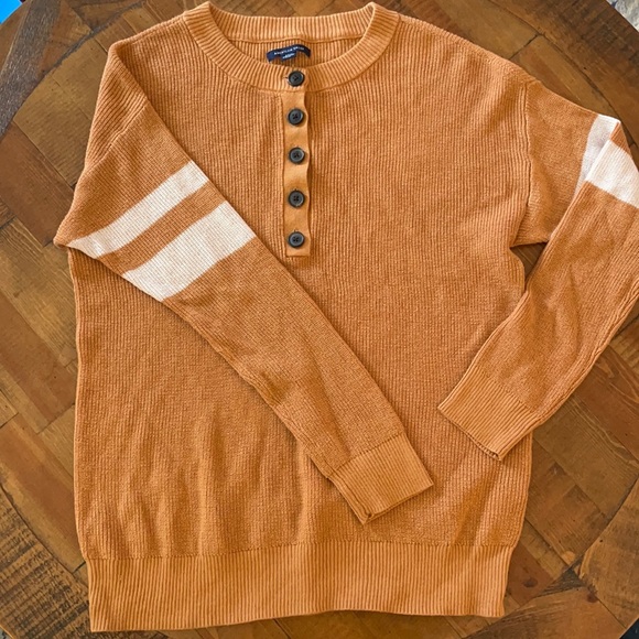 American Eagle Varsity Henley Sweater - Picture 2 of 4